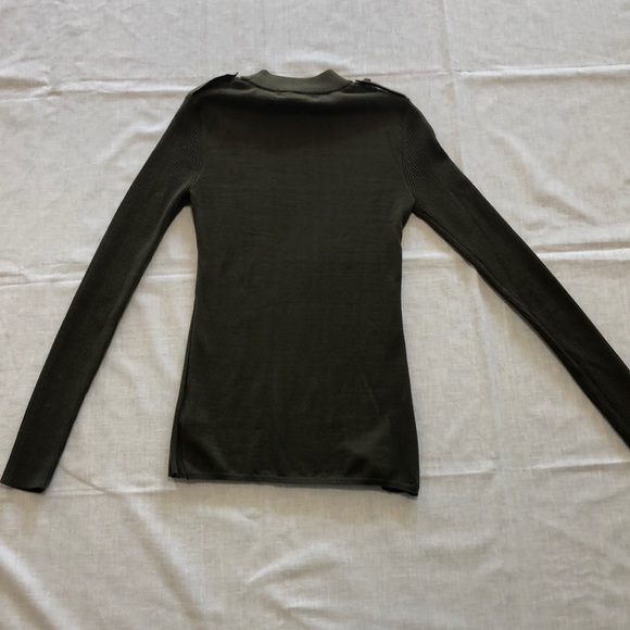 ๐ 2/$30๐ Army green ribbed sweater from H&M - Picture 7 of 9